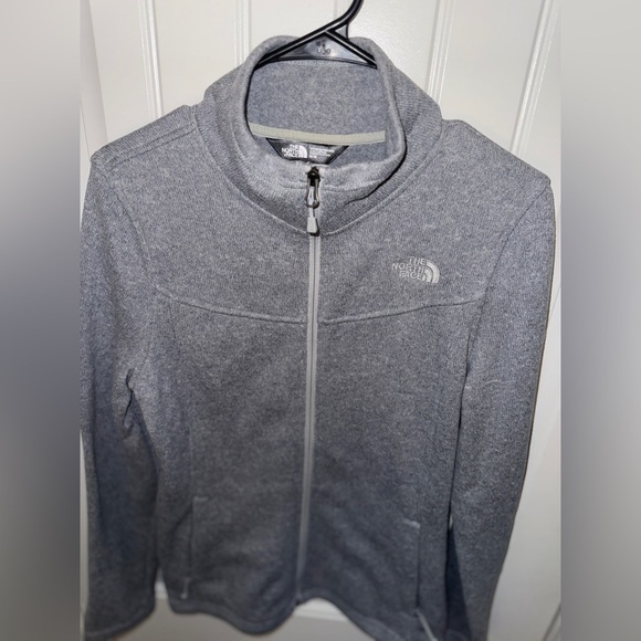 The North Face Women's Light Gray Ski Jacket - Picture 8 of 14